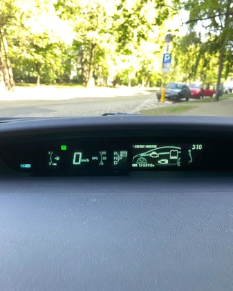 Toyota Prius cena 38500 przebieg: 282500, rok produkcji 2010 z Bobowa małe 106